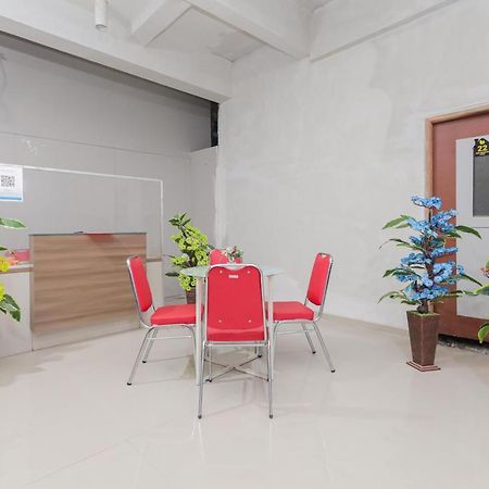 Reddoorz @ Gedangan Sidoarjo Hotel Bagian luar foto