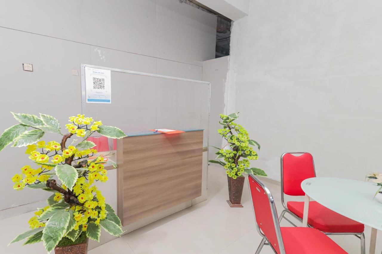 Reddoorz @ Gedangan Sidoarjo Hotel Bagian luar foto