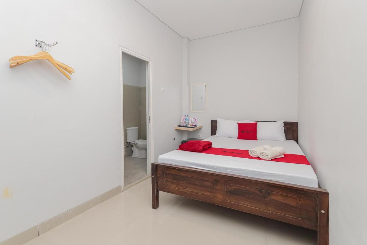 Reddoorz @ Gedangan Sidoarjo Hotel Bagian luar foto